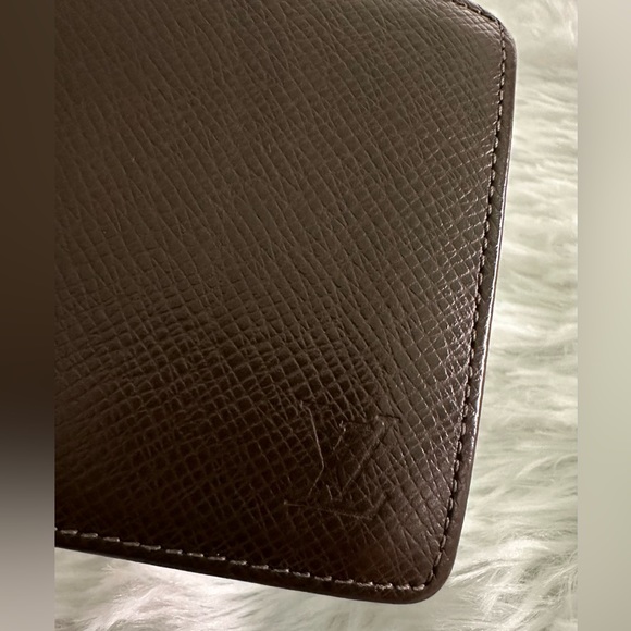 Authentic Louis Vuitton Taiga Leather‎ Brown Mens Wallet - Picture 2 of 7
